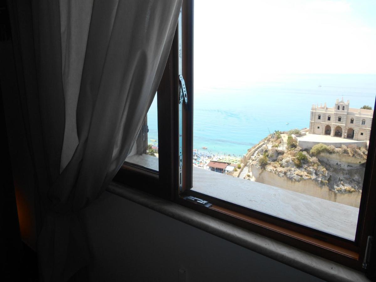 Bluemind Aparthotel Tropea Exterior foto